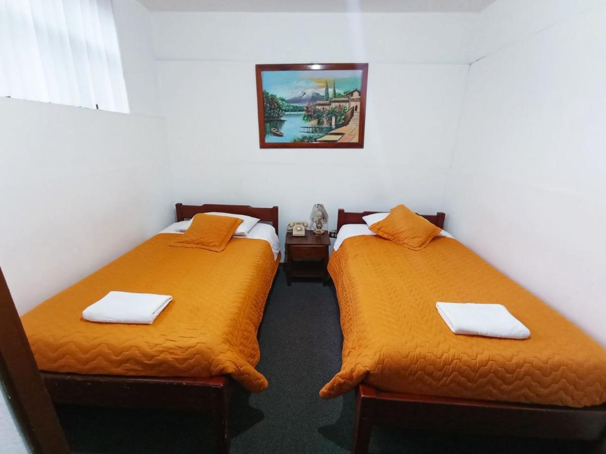 Hotel 9 De Octubre Quito Ngoại thất bức ảnh