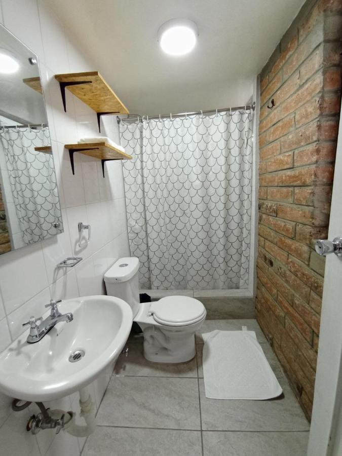 Hotel 9 De Octubre Quito Ngoại thất bức ảnh