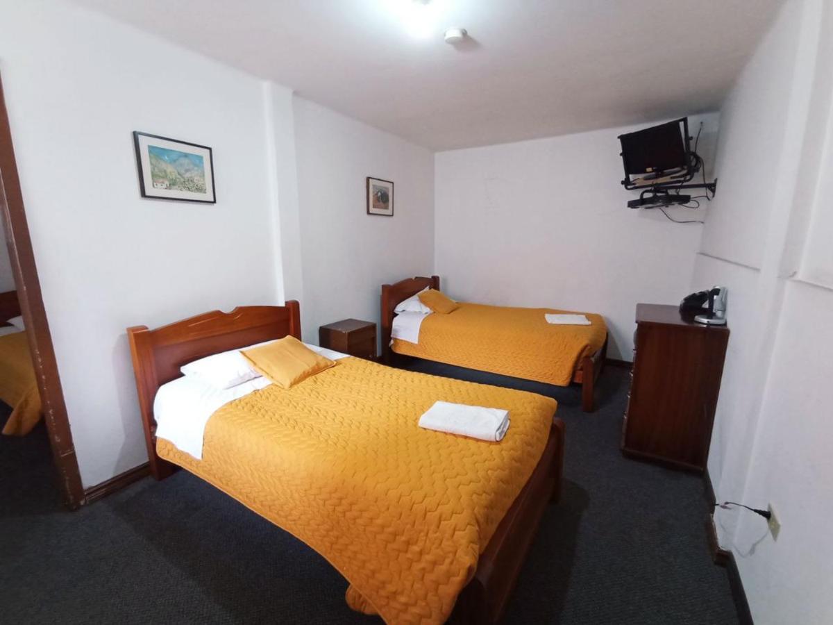Hotel 9 De Octubre Quito Ngoại thất bức ảnh