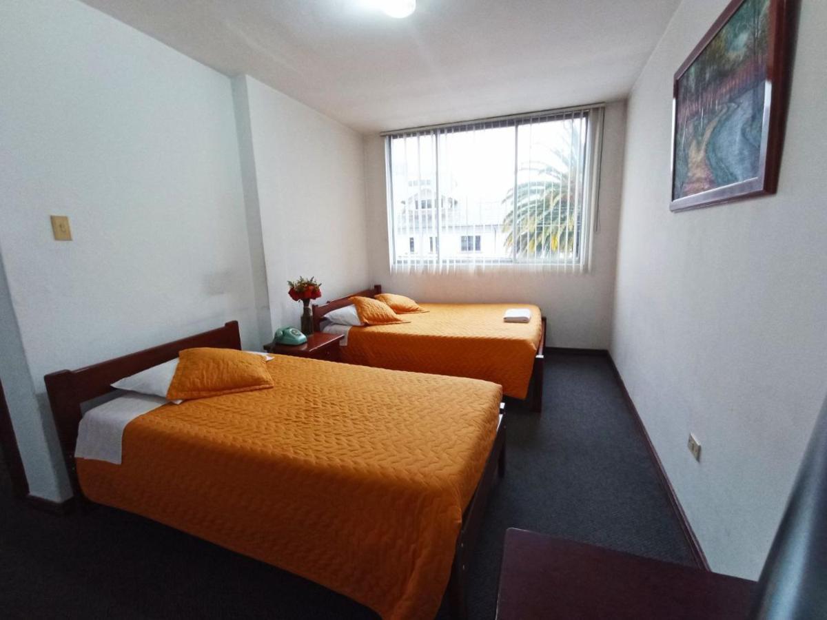 Hotel 9 De Octubre Quito Ngoại thất bức ảnh