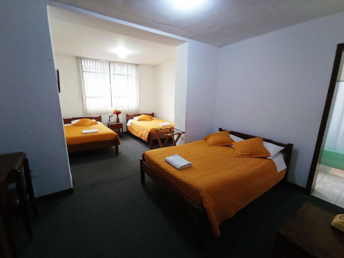 Hotel 9 De Octubre Quito Ngoại thất bức ảnh