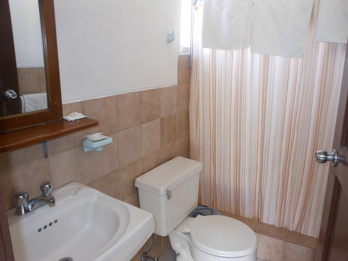 Hotel 9 De Octubre Quito Ngoại thất bức ảnh
