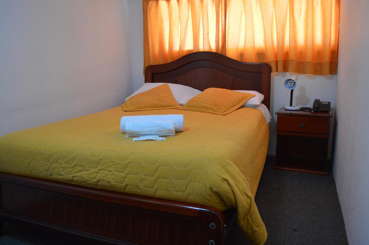 Hotel 9 De Octubre Quito Ngoại thất bức ảnh