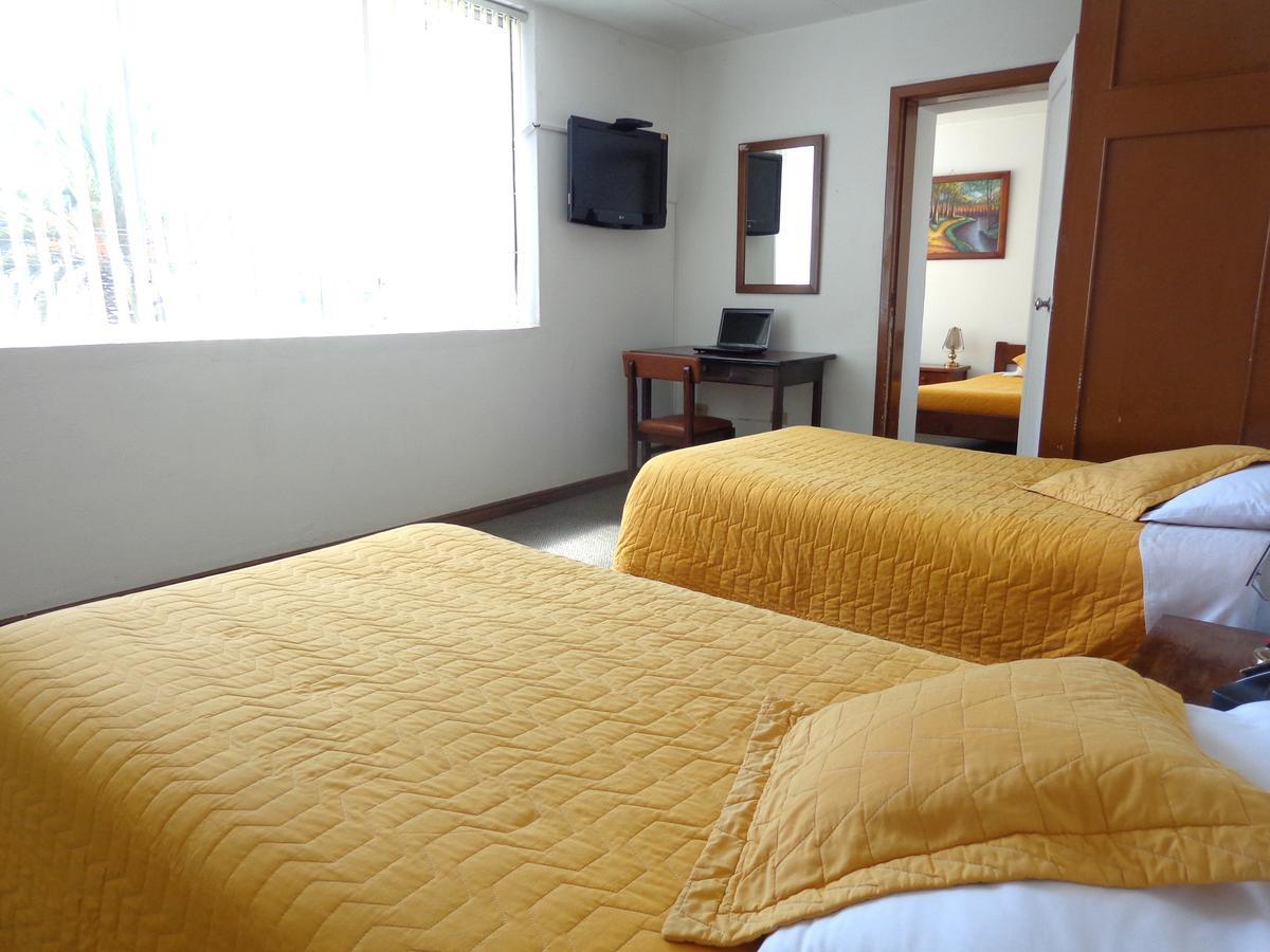 Hotel 9 De Octubre Quito Ngoại thất bức ảnh