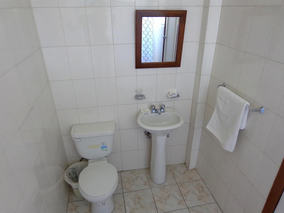 Hotel 9 De Octubre Quito Ngoại thất bức ảnh
